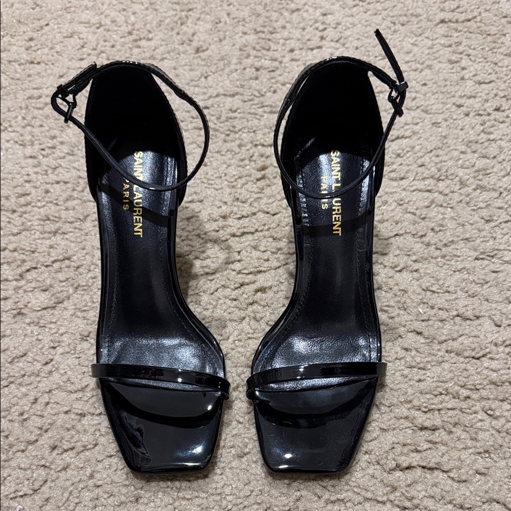 Yves Saint Laurent Glossy Black Heels